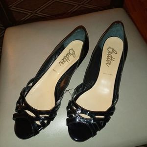 Butter shoes, black pump, low heel, size 11, women